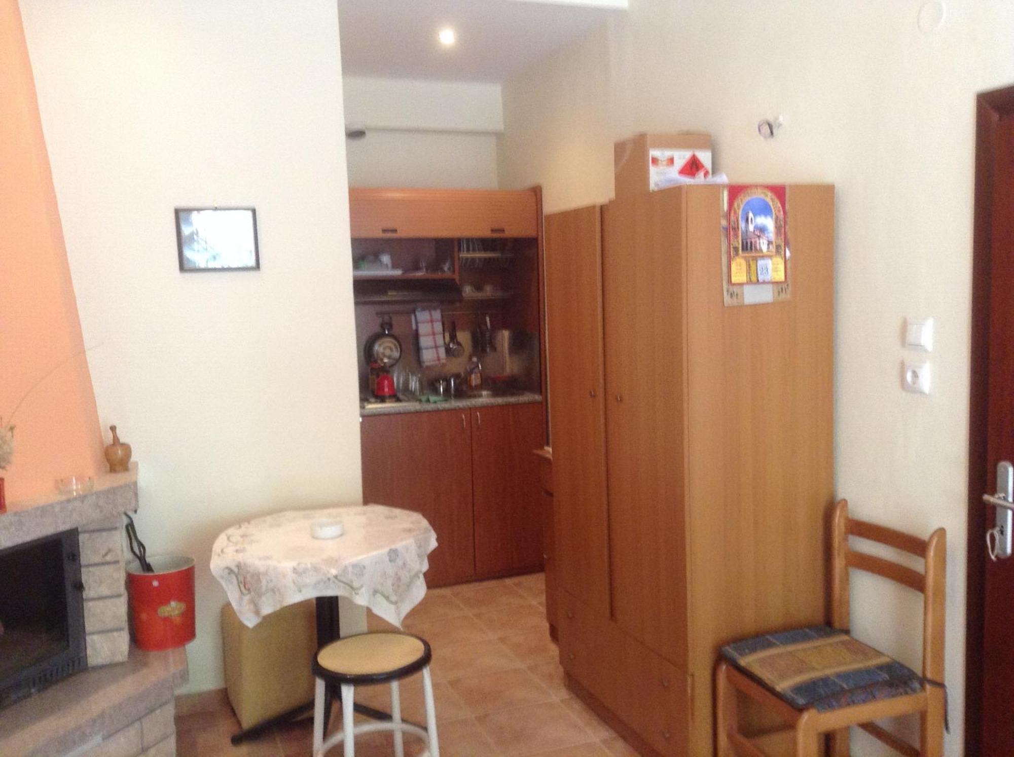 Kastanéa Πανδοχείο Λίμνης Πλαστήρα酒店 外观 照片